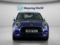 Begagnad Mini Cooper Classic 136 HK (100 kW) 2020 Blå Halvkombi