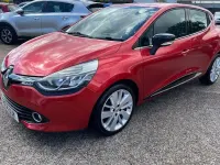 Used Renault Clio Dynamique 90 HP (66 kW) 2014 Red Hatchback