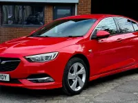 Used Vauxhall Insignia SRi 2017 Red Hatchback