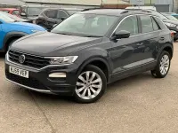 Używany VW T-Roc SE 115 KM (84 kW) 2019 Szary SUV