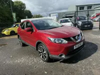 Used Nissan Qashqai Tekna 115 HP (84 kW) 2015 Red SUV