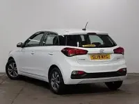 Used Hyundai i20 SE 84 HP (61 kW) 2019 White Hatchback