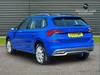 Usado Skoda Kamiq SE 115 CV (84 kW) 2021 Azul SUV