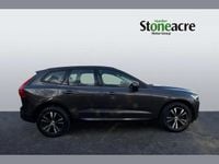 Used Volvo XC60 Momentum 247 HP (181 kW) 2022 Grey SUV