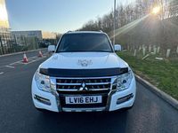 Used Mitsubishi Shogun 187 HP (137 kW) 2016 White SUV