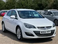 Used Vauxhall Astra 136 HP (100 kW) 2014 White Hatchback