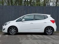 Used Hyundai ix20 Premium 90 HP (66 kW) 2017 White Hatchback