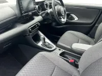Used Toyota Yaris Design 116 HP (85 kW) 2022 White Hatchback