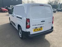 Nowe Peugeot Partner S 102 KM (75 kW) 2026 Biały Minivan
