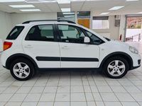 Used Suzuki SX4 SZ5 120 HP (88 kW) 2013 White SUV