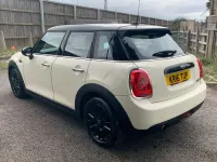 Używany Mini Cooper Hatch 2016 Biały Hatchback