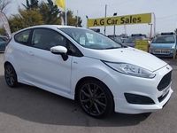 Used Ford Fiesta Zetec 125 HP (91 kW) 2016 Green Hatchback