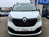 Used Renault Trafic Business 2015 White MPV