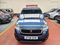 Second-hand Peugeot Partner S 2018 Albastru Monovolum