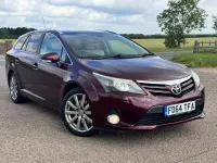 Used Toyota Avensis 150 HP (110 kW) 2014 Red Estate