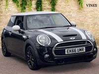 Usado Mini Cooper S Hatch 189 CV (139 kW) 2016 Negro Utilitario