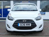 Used Hyundai ix20 SE 123 HP (90 kW) 2016 White Hatchback