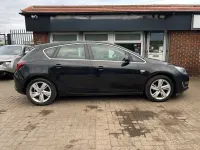 Second-hand Vauxhall Astra SRi 115 CP (84 kW) 2014 Negru Hatchback