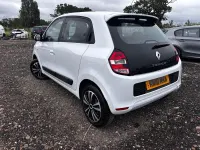 Used Renault Twingo Play 70 HP (51 kW) 2016 White Hatchback