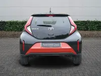 Usado Toyota Aygo X 72 HP (52 kW) 2023 Vermelho SUV