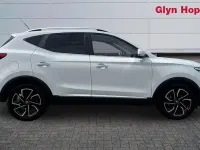 Used MG ZS Exclusive 106 HP (77 kW) 2023 White SUV