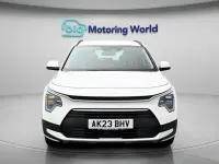 Gebraucht Kia Niro 141 PS (103 kW) 2023 Weiß SUV