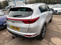 Gebraucht Kia Sportage 114 PS (83 kW) 2016 Silber SUV