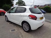 used Peugeot 208 1.2 PureTech 82 Signature 5dr [Start Stop]