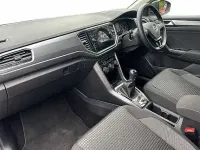 Usado VW T-Roc Active 110 HP (80 kW) 2022 Cinzento SUV