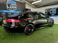 Second-hand Jaguar XF R-Sport 180 CP (132 kW) 2019 Negru Berlinǎ