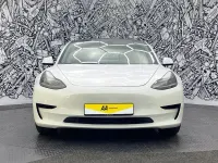 Używany Tesla Model 3 Standard Range Plus 366 kW (498 KM) 2021 Biały Sedan/Limuzyna