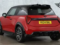 Used Mini Cooper Hatch 154 HP (113 kW) 2024 Red Hatchback