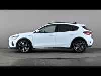 Begagnad Ford Focus Active X 120 HK (88 kW) 2022 Vit Halvkombi