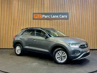 Usado VW T-Roc Life 150 CV (110 kW) 2024 Gris SUV