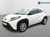 Usado Toyota Aygo X PURE 2023 Branco SUV