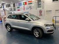 Usado Skoda Karoq SE 115 CV (84 kW) 2019 Plateado SUV