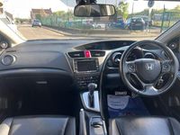 Begagnad Honda Civic EX 142 HK (104 kW) 2014 Gul Halvkombi