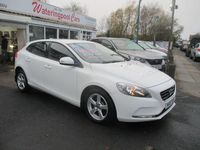 Used Volvo V40 120 HP (88 kW) 2015 White Hatchback
