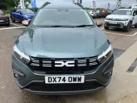Used Dacia Jogger Extreme 141 HP (103 kW) 2025 Green MPV