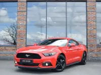 Usado Ford Mustang Fastback 350 HP (257 kW) 2018 Vermelho Coupé
