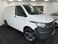 Usado VW Transporter Startline 110 HP (80 kW) 2022 Branco Van