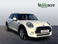 Begagnad Mini Cooper Classic 134 HK (98 kW) 2019 Vit Halvkombi