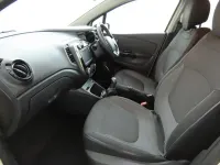 Used Renault Captur Dynamique 90 HP (66 kW) 2015 White SUV
