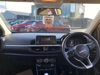 Used Kia Picanto 65 HP (47 kW) 2022 Yellow Hatchback