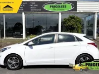 Used Hyundai i30 SE 100 HP (73 kW) 2015 White Hatchback