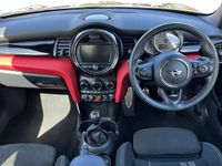 Used Mini Cooper Hatch 134 HP (98 kW) 2019 Black Hatchback