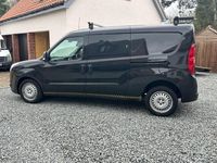 Second-hand Vauxhall Combo 105 CP (77 kW) 2017 Negru Monovolum