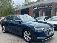 Begagnad Audi e-tron Design 230 kW (313 HK) 2020 Blå SUV