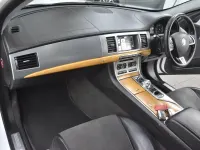 Used Jaguar XF SE 163 HP (119 kW) 2013 White Sedan