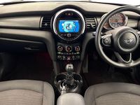 Usado Mini Cooper Classic 134 CV (98 kW) 2020 Negro Utilitario